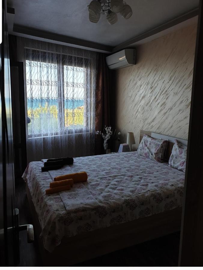 Sunshine Apartment Поморие Экстерьер фото