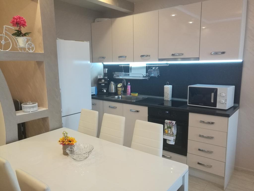 Sunshine Apartment Поморие Экстерьер фото