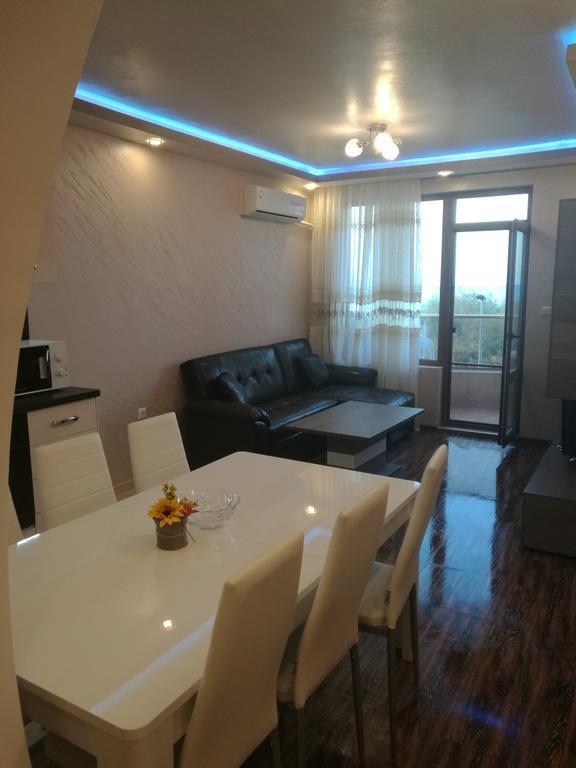 Sunshine Apartment Поморие Экстерьер фото